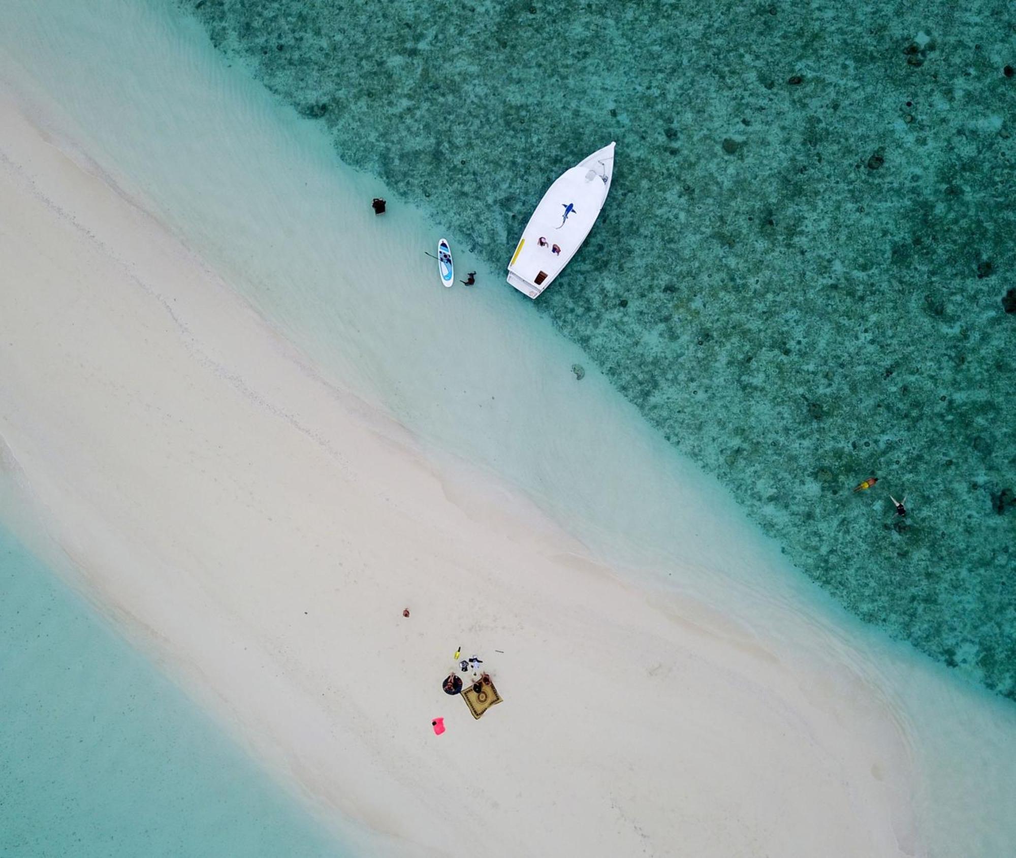 Madi Grand Maldives Hotel Fulidhoo Exterior photo