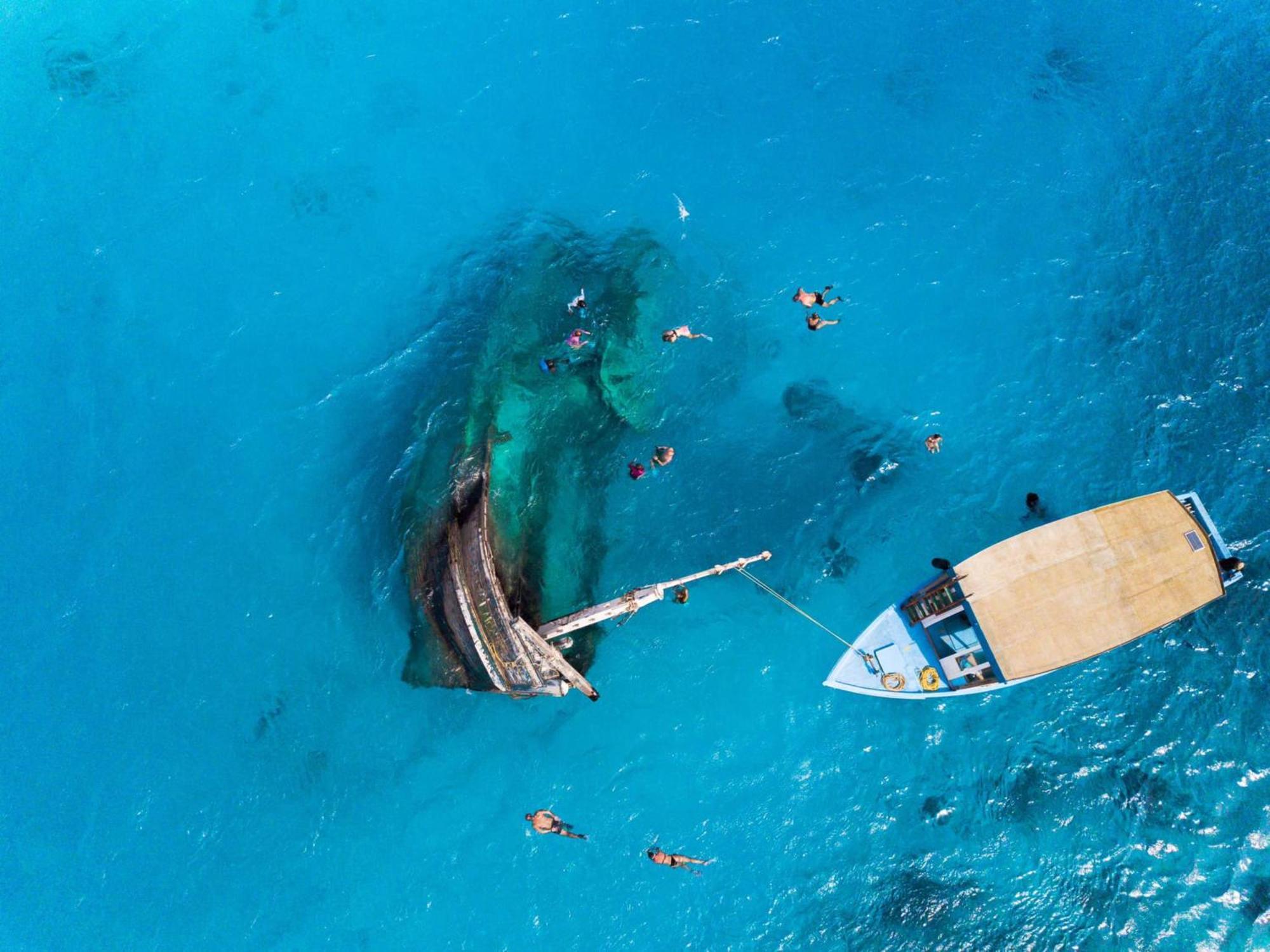 Madi Grand Maldives Hotel Fulidhoo Exterior photo