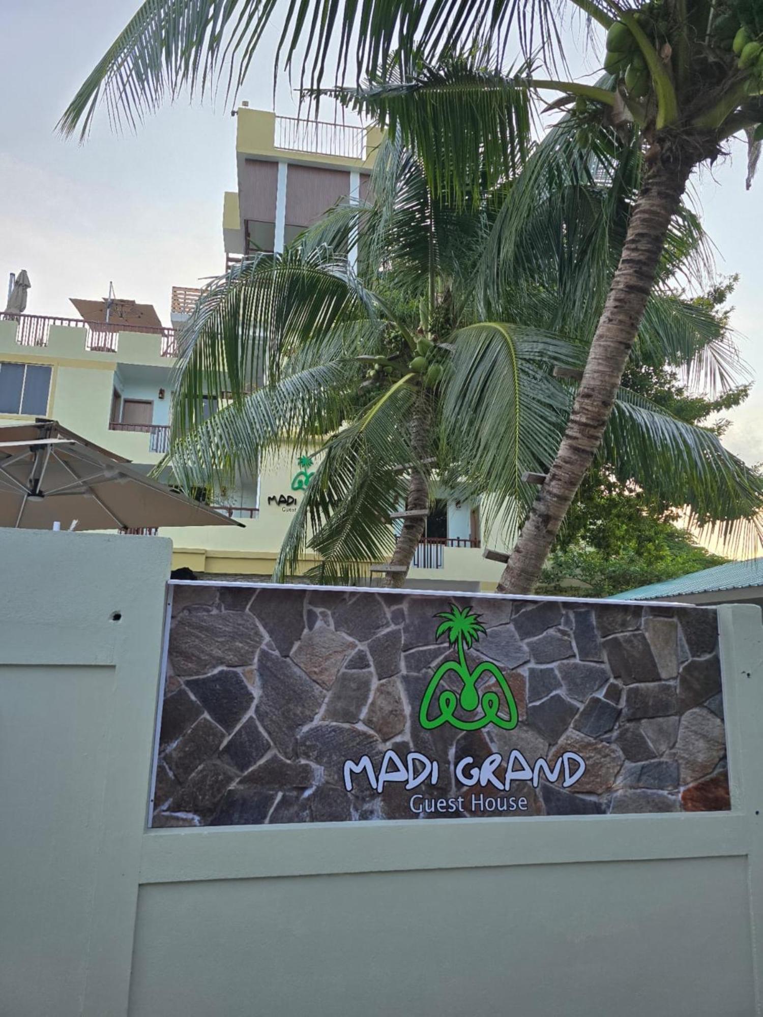 Madi Grand Maldives Hotel Fulidhoo Exterior photo